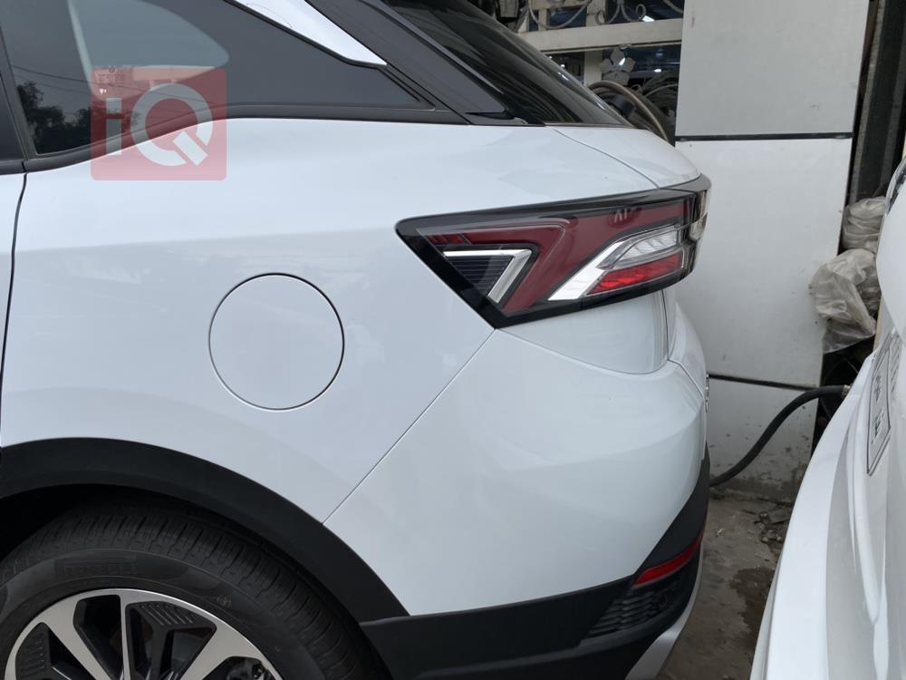 Dongfeng AX7